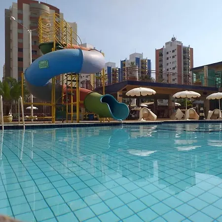 Apto De 2 Quartos Com Excelente Parque Aquatico Em Caldas Novas-Go-3