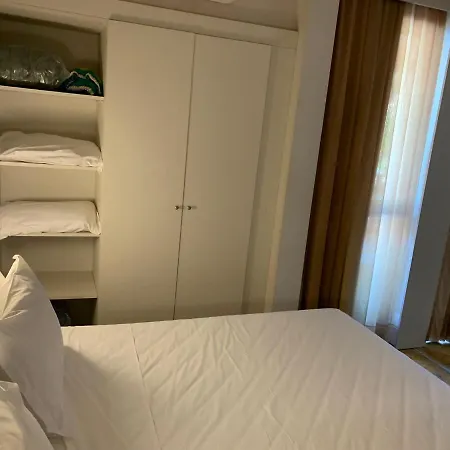 Quarto Em Hotel Do Maior Park Da America-2