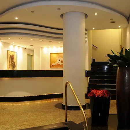 Hotel Shelton-3