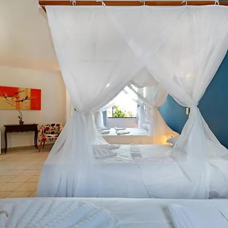 Pousada Arraial Colonial, Localizada no Centrinho e de Fácil Acesso a Praia e a Rua Mucugê-2