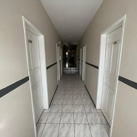 Hospedar Flats & Residence-3