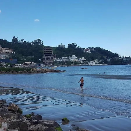 Hospedagem 20m da praia.-2