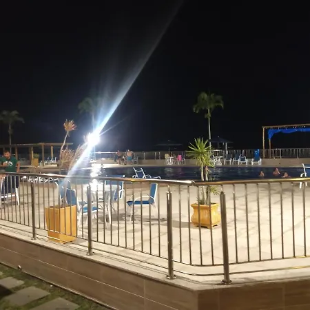 Apartamento no Golden Lake - pé na areia, agua de côco e cervejinha-2