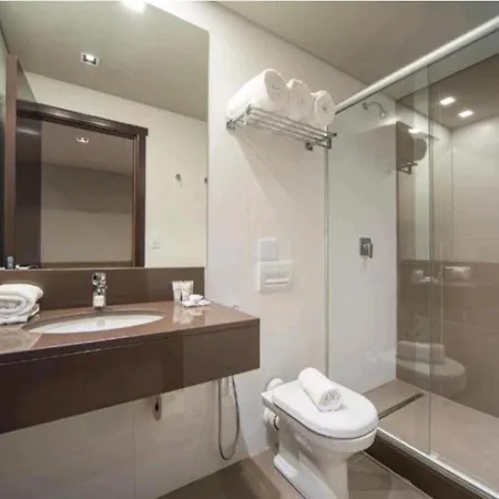 Suite 304B No Hotel Laghetto Stilo Borges-3