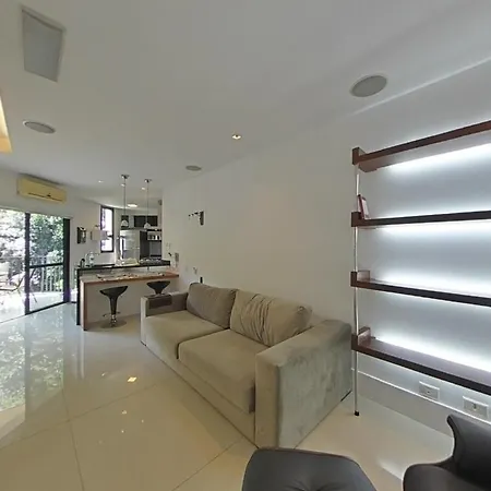 Amazing Full Service Hotel Condo In Copacabana-3
