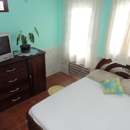 Suíte 5 com piscina e wi-fi em Caraguatatuba-3