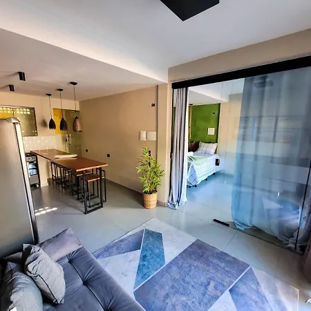 Studio 21-2