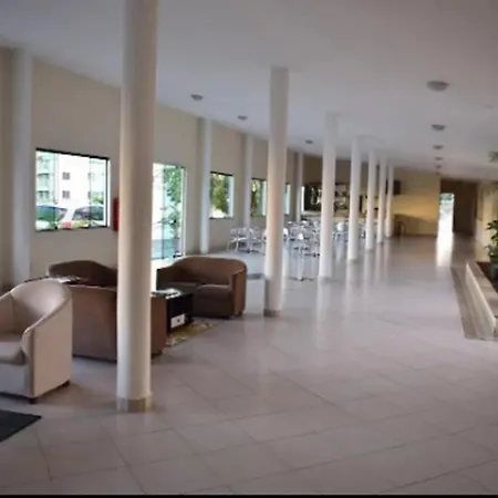 Sede Campestre Associacao Dos Empregados No Comercio-2