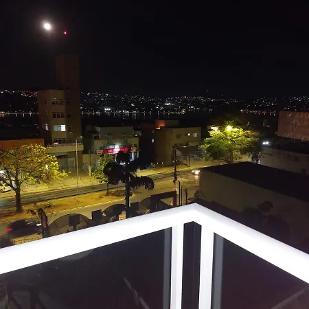 Apto 408, Aeroporto 14km, com wi-fi, self check-in e varandinha-2