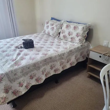 Flat 709 No Comfort Hotel-3