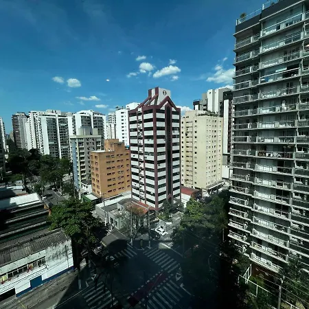 Executivo em Hotel - Moema-3