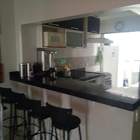Apartamento a 50m da praia do forte-3