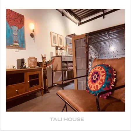 Tali House - Casa Hotel-3