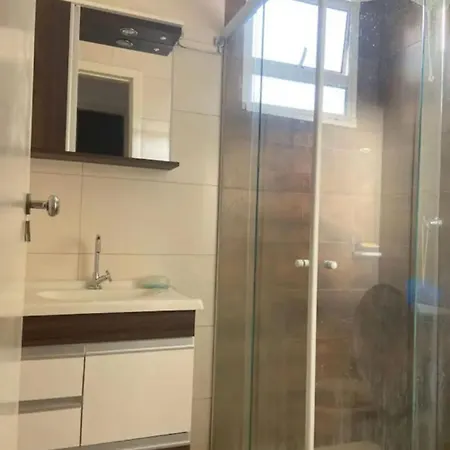 Quarto Em Casa Proximo A Usina De Itaipu-3