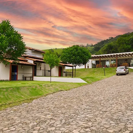 Pousada Vila do Lago - Vista Incrível, Café da Manhã e Passeio de Caiaque-3