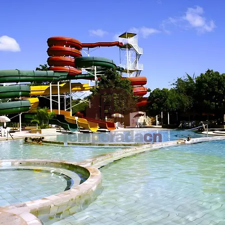 Piazza diRoma com acesso Acqua Park, Splash e Slide -R - Luciana-2