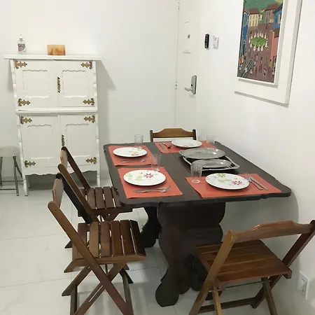 Copacabana Quadra Da Praia, 2 Quartos E Sala - No Posto 6-3