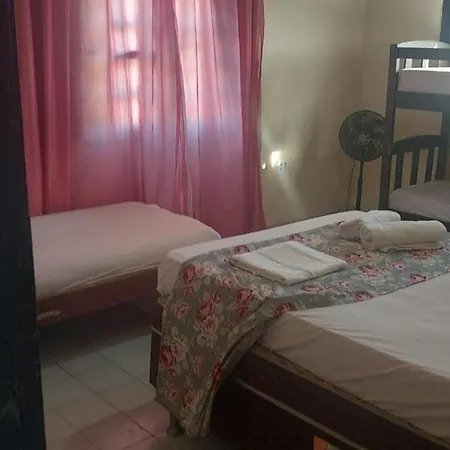 Pousada E Hostel Lua De Tomate-3