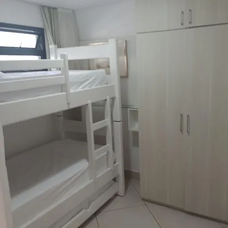 Clarke'S Landscape Apartment 303 Gold B Nascente Sombra-2