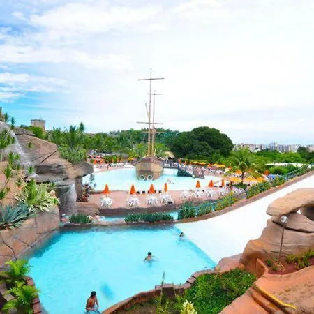 Spazzio diRoma - Cortesia ao diRoma Acqua Park - Vulcão-2