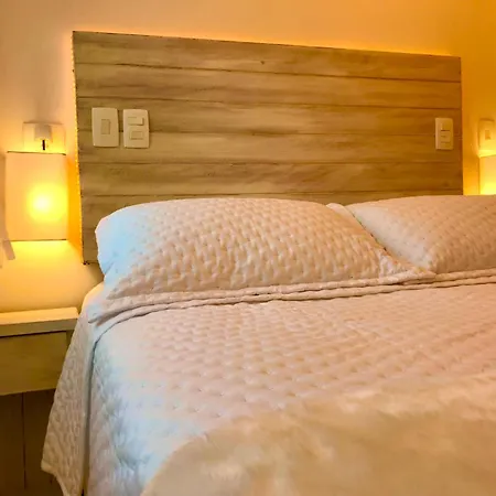Petite Suite Juquehy - A 2 quadras do Mar - Pequena mas completa - 13 metros quadrados - Ar cond - Frigobar - Microondas - TV Smart - Serviço de Praia - Roupa cama e banho luxo - Wi Fi - Janelas e portas acústicas - Tudo Novo e cheiroso!-3