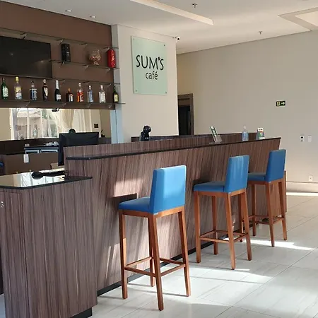 Summit Suites Hotel - Pindamonhangaba-2