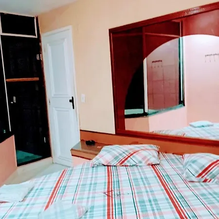 Lips Motel (Adults Only)-2