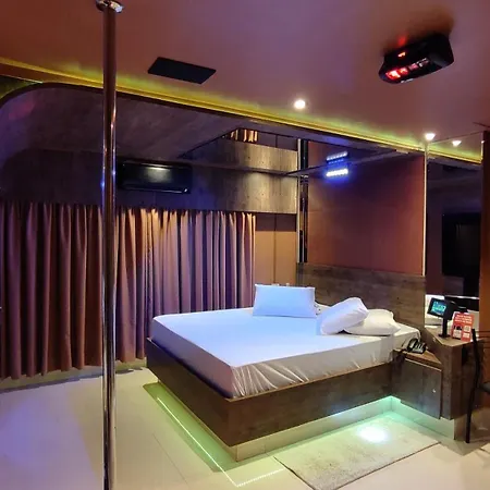 Swing Motel 1-3