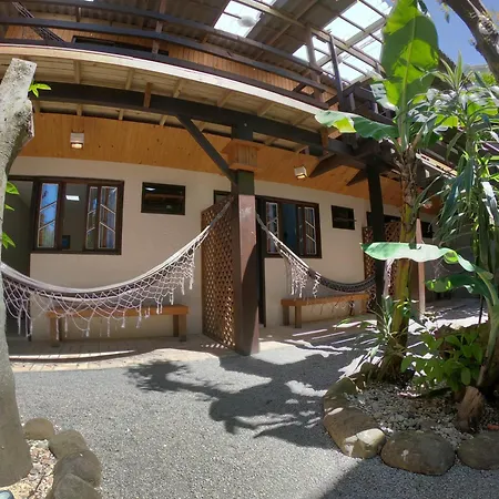 Pousada El Patio Da Ferrugem Uma Quadra Da Praia-2