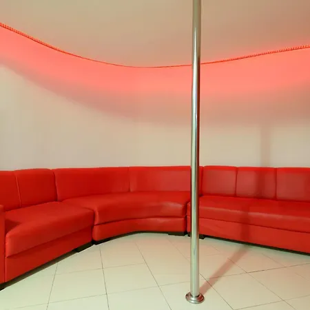 Eros Motel-2