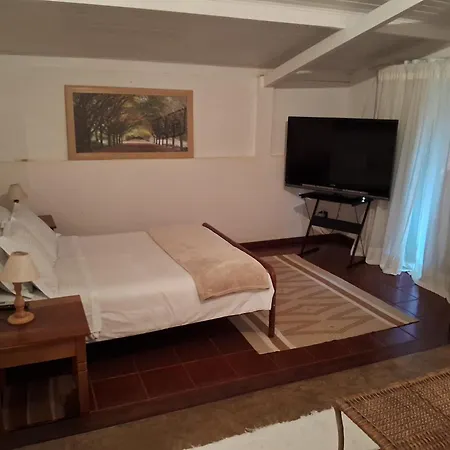 Suites Caipira Vale das Videiras-3