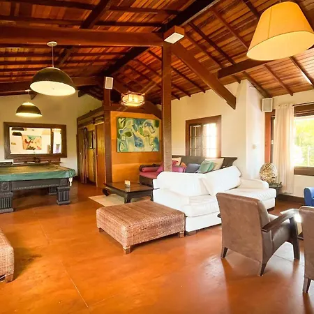 3 Palmeiras Guest Lounge-3