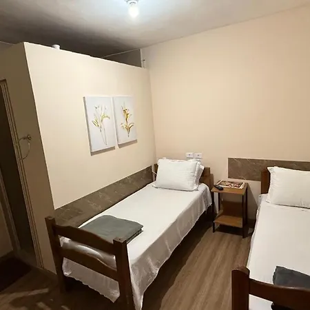 Hostel Quartos Com Banheiro Individual Perto Do Aeroporto-2