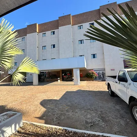 Inacio'S Plaza Hotel-2