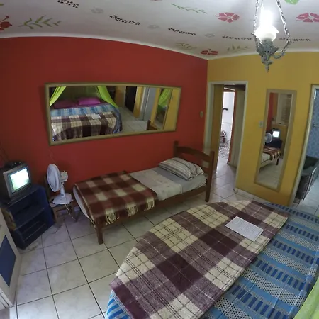 Golfinho Tropical Hostel E Pousada-2