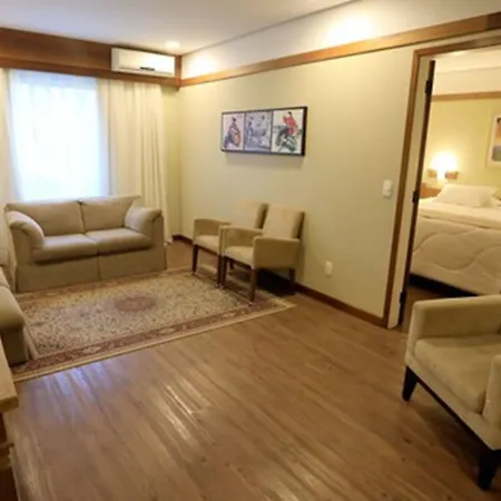 Tri Hotel-2