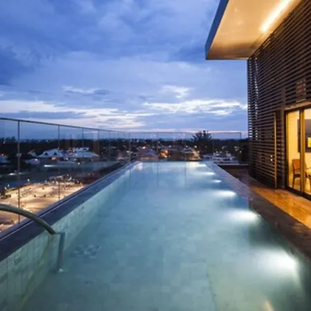 Square Design Hotel-3