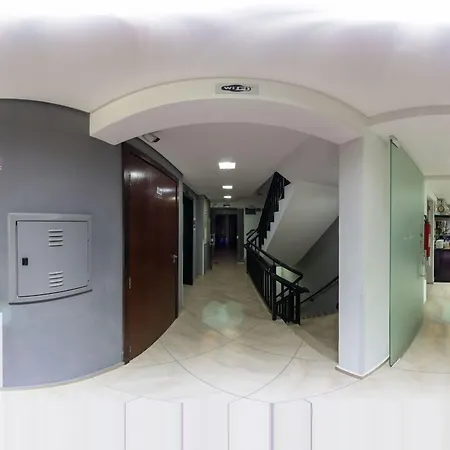 Hollyster Hotel-3