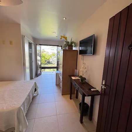 Oceanica 1000 Beachfront Suites-2