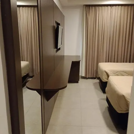 Hotel Lugus-3