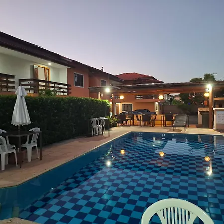 Mestre Lord Apart Hotel 200m Praia Taperapuã by La Vem Férias-3