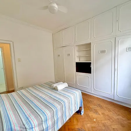 Apartamento Completo Ao Lado Da Praia De Copacabana, 2 Quartos , 2 Banheiros, Andar Alto , Enorme, Ar Cond, ,Wifi, Tv Smart, Pauloangerami Nsc109-3