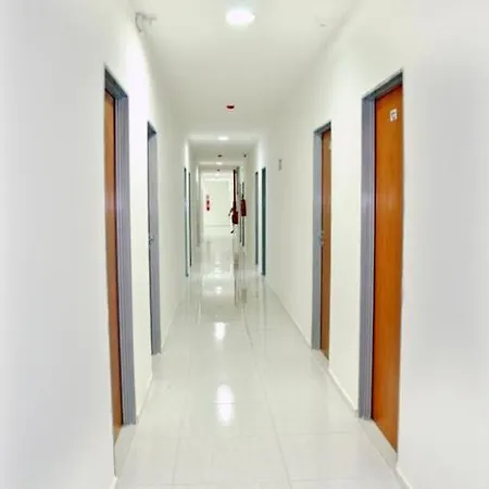 Hotel 44-3