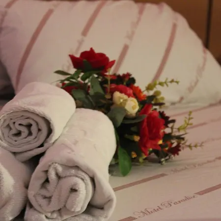 Motel Paradise (Adults Only)-3