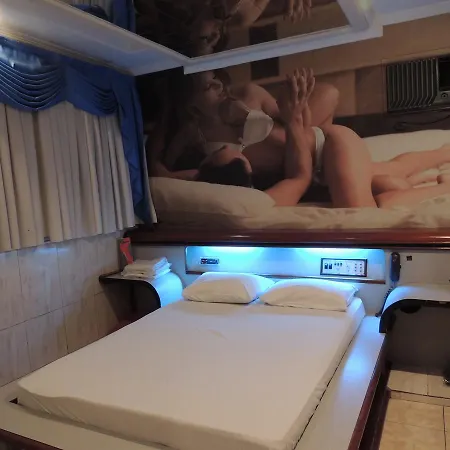 America Motel (ADULT ONLY)-3
