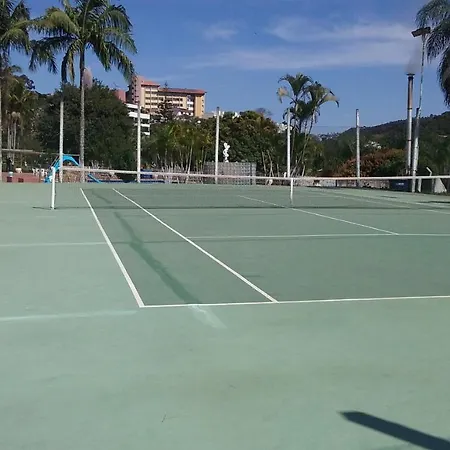 Flat no Cavalinho Branco COM PISCINA AQUECIDA 221-3