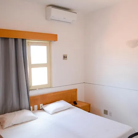 Hotel Villa Real-3