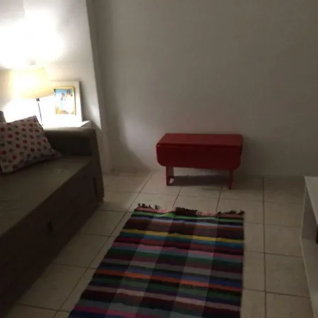 Quarto E Sala Em Copanema-2