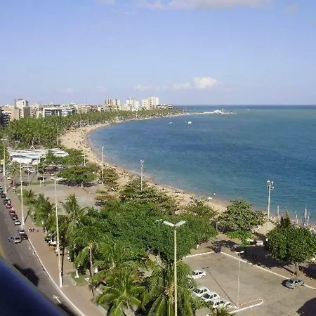 NA BEIRA MAR DE PAJUCARA- EDIF NEO- APARTAMENTO QUARTO E SALA - TEM VARANDA - VISTA LATERAL DO MAR - RUA JULIO PLECH FILHO 60 ESQUINA COM AVENIDA DOUTOR ANTONIO GOUVEIA - CONSUMO ELETRICO É PAGO No CKECK-OUT 1KWH É 1,35 REIAS - ANDAR 6-2