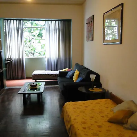 Copacabana Apartment With A Living Room And 2 Sleeping Rooms-3